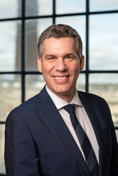 Are you looking for a resume writer in New York?